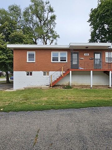1st image of 65 N Aldine Ave APT 2