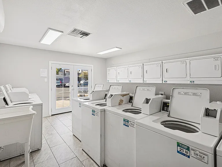 Peoria Grand Apartments — Photo 31
