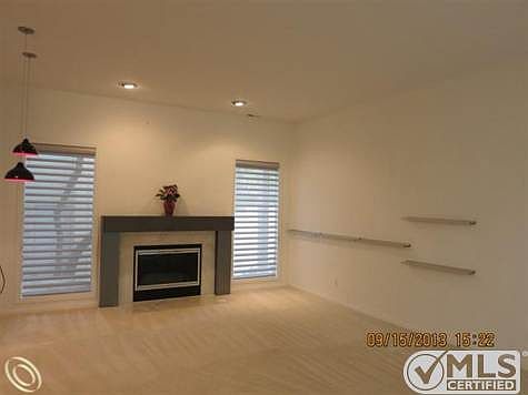 3rd image of 29437 Laurel Dr #1