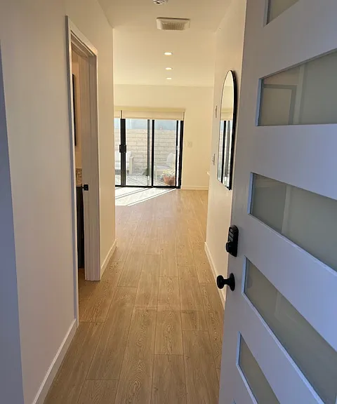 entrance with view to back patio