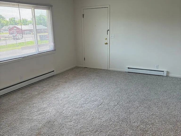 834 N Bell St — Photo 5