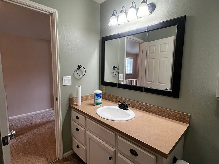126 E Grover St #7 — Photo 21