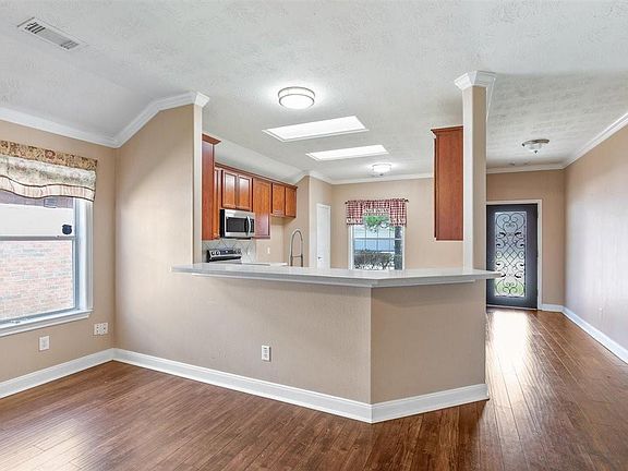 3rd image of 1915 Dakota Run Ln