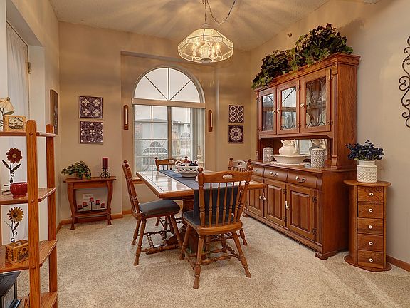 5th image of 2891 Heritage Dr APT 3B