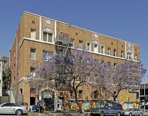 301 S. Kenmore Photo 1