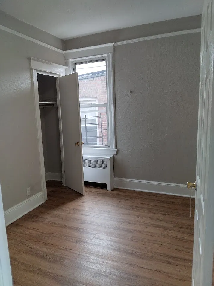 3 bed, 1000 sqft, $2,600 — Photo 3
