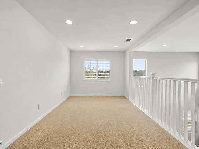 197 Pelican Pointe Ct — Photo 18