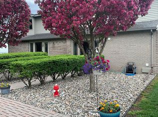 19 Harbour View Pt, Linwood, MI 48634