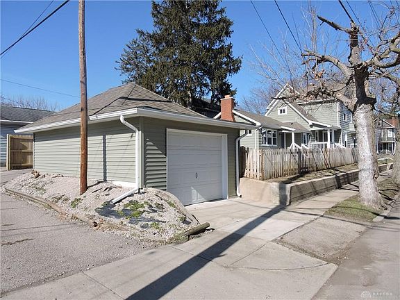 4th image of 246 E Pease Ave