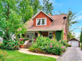 607 E 11th St, Lockport, IL 60441