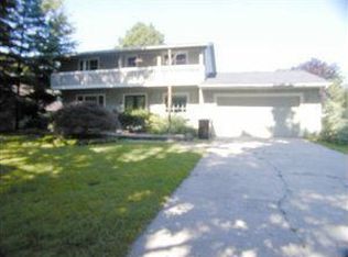 307 N Park St, Spring Lake, MI 49456
