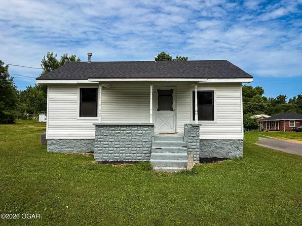 902 Freeman Rd, Neosho, MO 64850