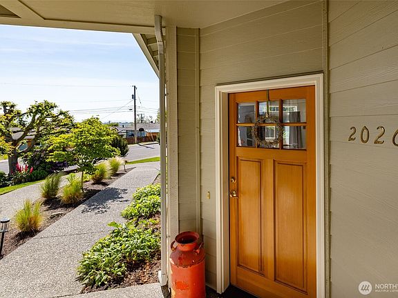 2nd image of 2026 I Avenue #2