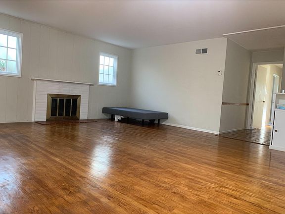 5th image of 1059 S Bernardo Ave