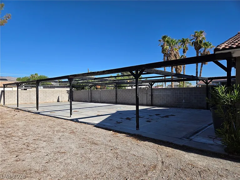 5945 N El Capitan Way — Photo 55