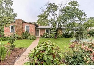 1120 Olivaire Ln, Saint Louis, MO 63132