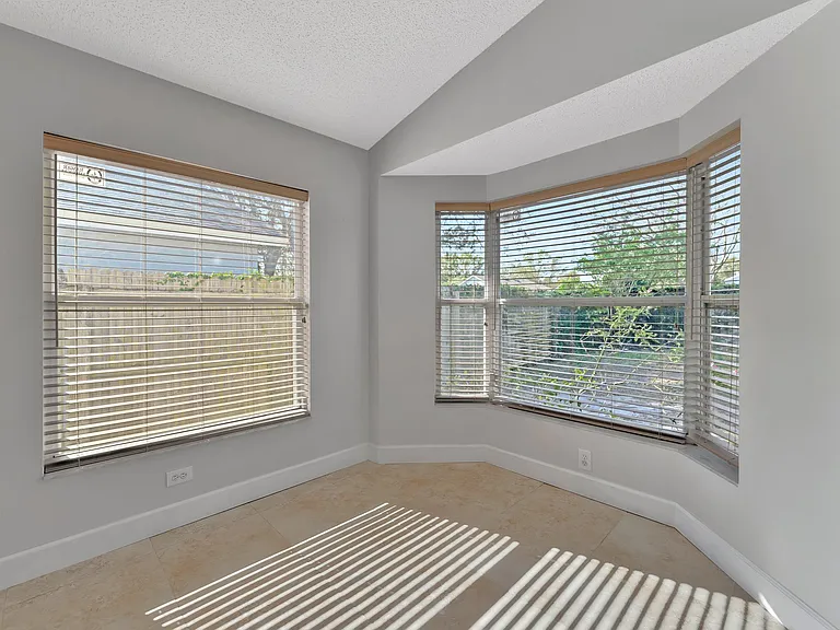 1664 Portsmouth Lake Dr — Photo 31