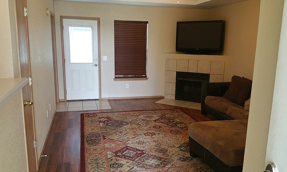 2nd image of 1605 Prairie St