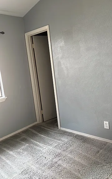 2425 Brookdale Dr — Photo 11