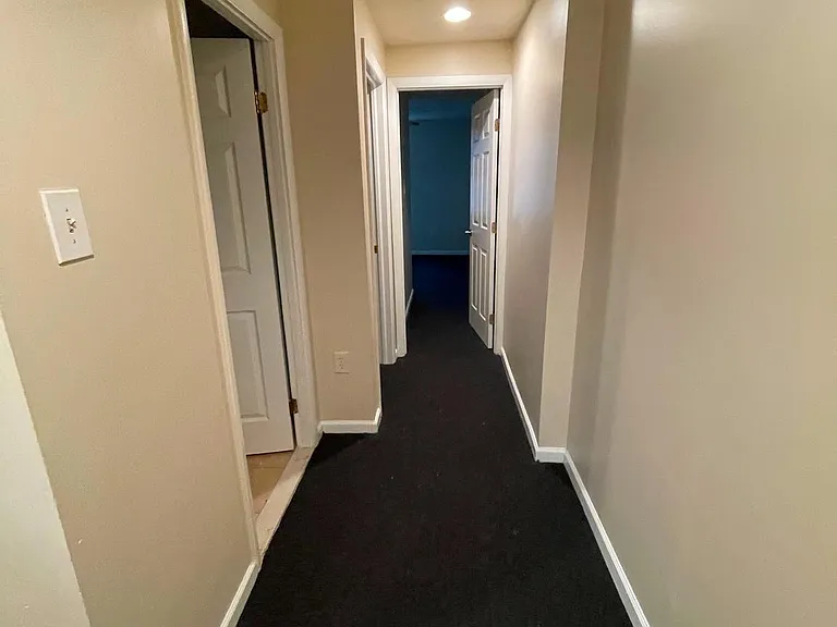 1732 W Diamond St #1 — Photo 5