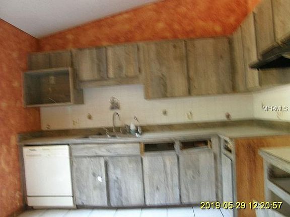 5th image of 275 Glencove Dr