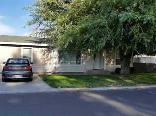 108 W New Gate Dr, Prosser, WA 99350