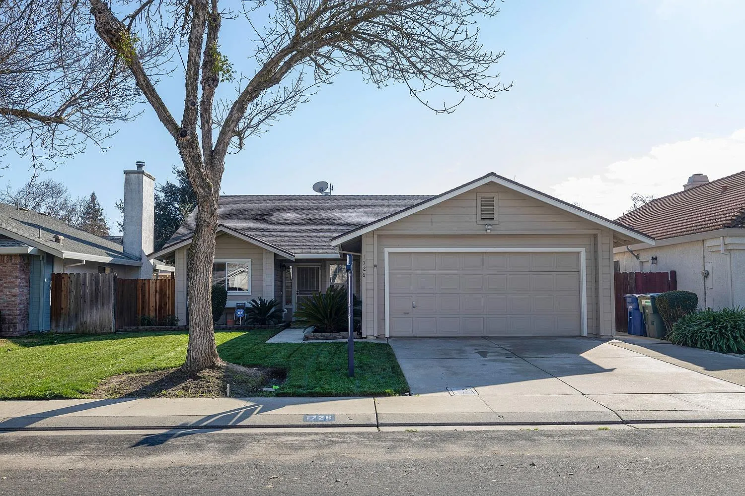 1728 Nighthawk Way photo 1