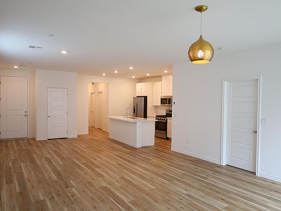 5th image of 9494 White Fir Grove Ct