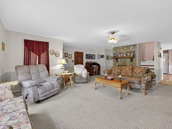 5th image of 3648 McIntosh Rd