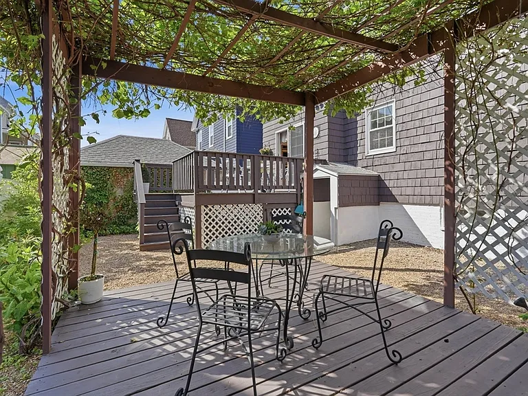 20A Raymond St #1 — Photo 6