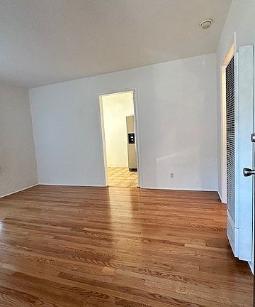 3rd image of 3139 Larga Ave #3139