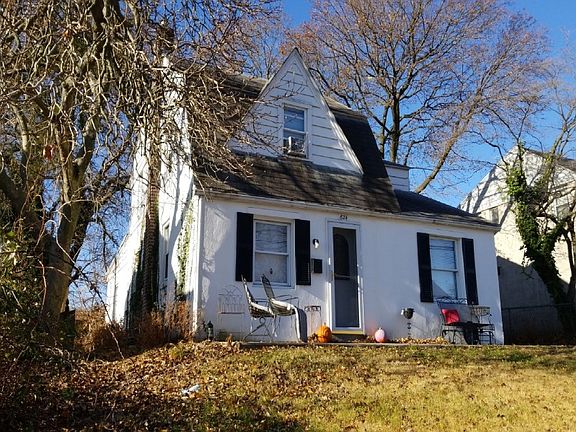 3rd image of 624 W Ashland Ave