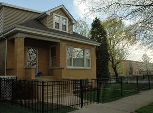 5501 N Luna Ave, Chicago, IL 60630