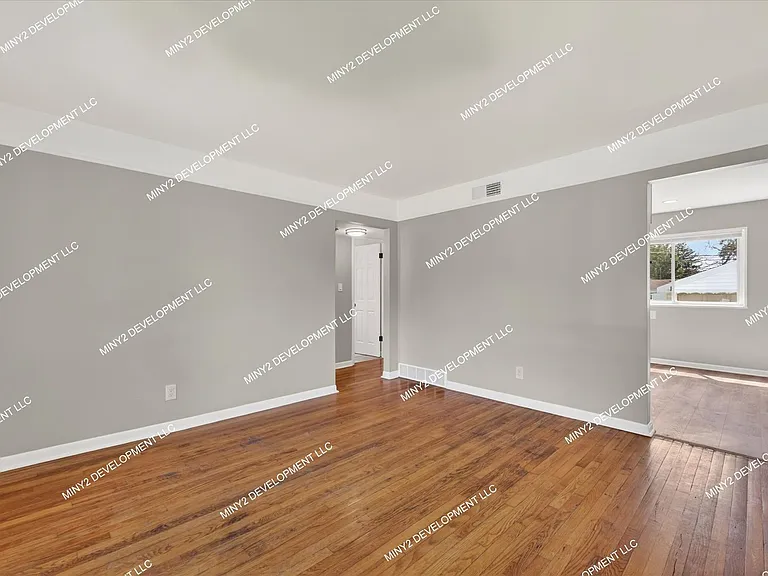 24273 Lauren Ave — Photo 6