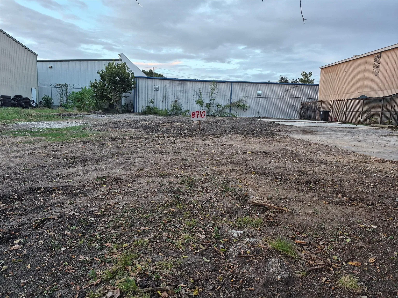 Studio, $3,500 — Photo 2