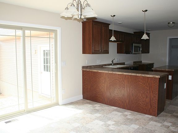 5th image of 205 Trinity Dr #48