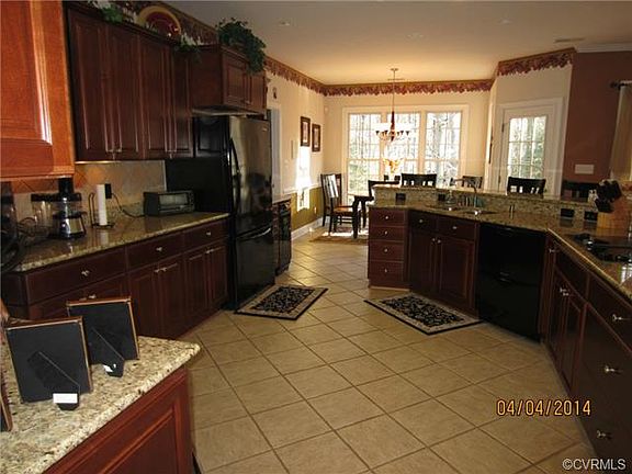 5th image of 8495 Squires Passage Dr