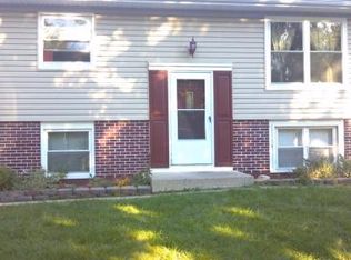 126 Springleaf Dr, Bolingbrook, IL 60440