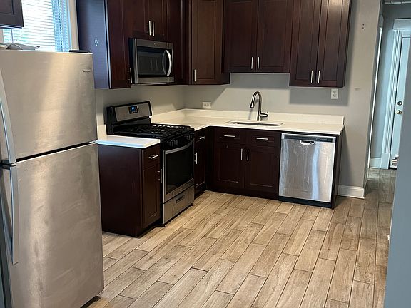 3rd image of 4220 N Saint Louis Ave #2