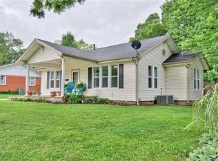 302 SW East St, Bentonville, AR 72712