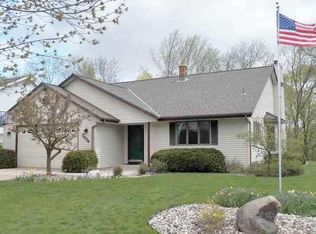 7934 S 66th St, Franklin, WI 53132