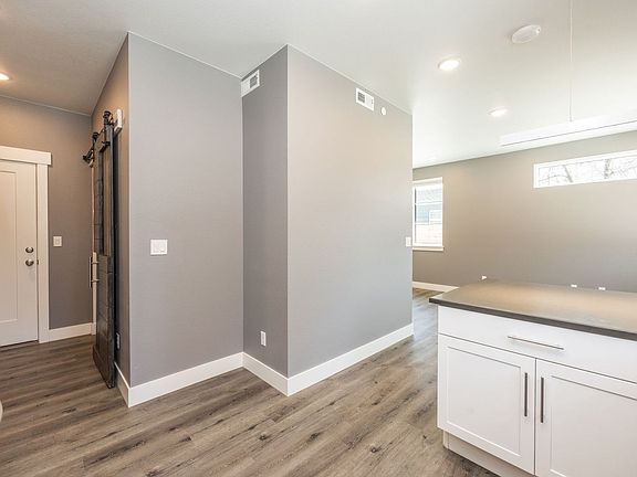 3rd image of 745 N Washington Ave #Washington202