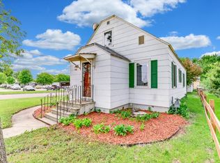 1805 Division St W, Faribault, MN 55021