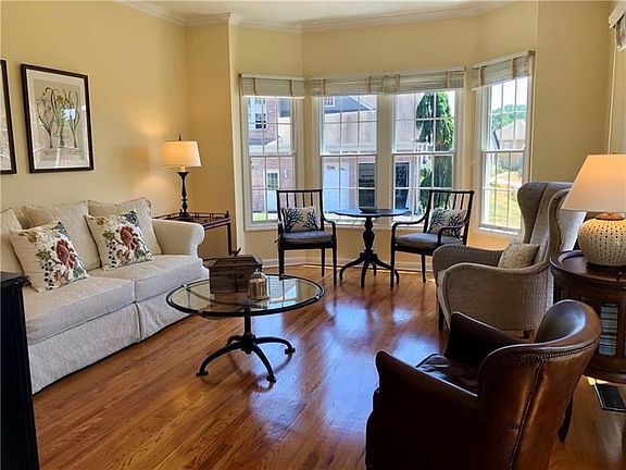 3rd image of 2535 Forest Brook Dr