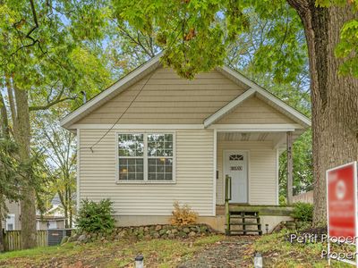 743 College Ave NE, Grand Rapids, MI, 49503