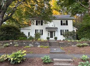 100 Dana St, Amherst, MA 01002