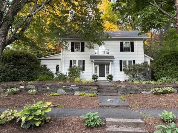 100 Dana St, Amherst, MA 01002