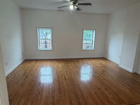 4th image of 4347 Paul St 3 Fl 3rd