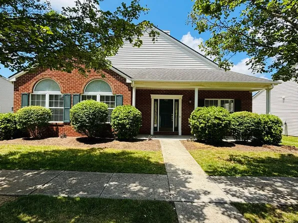 1733 Lions Dr, Christiansburg, VA 24073