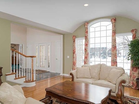 5th image of 8678 Millcreek Dr